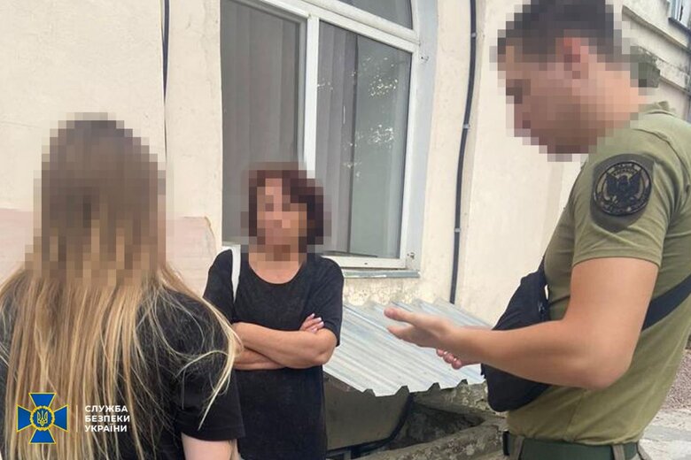 SSU detains two traitors from occupation department of social policy of Russian Federation, which operated after Kherson seizure 02