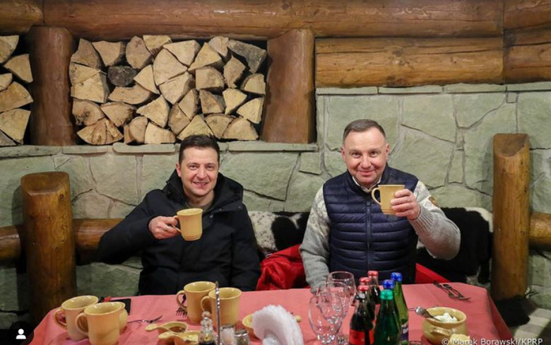 Зеленський про переговори з Дудою: Після пішої прогулянки горами – традиційні польські страви 01