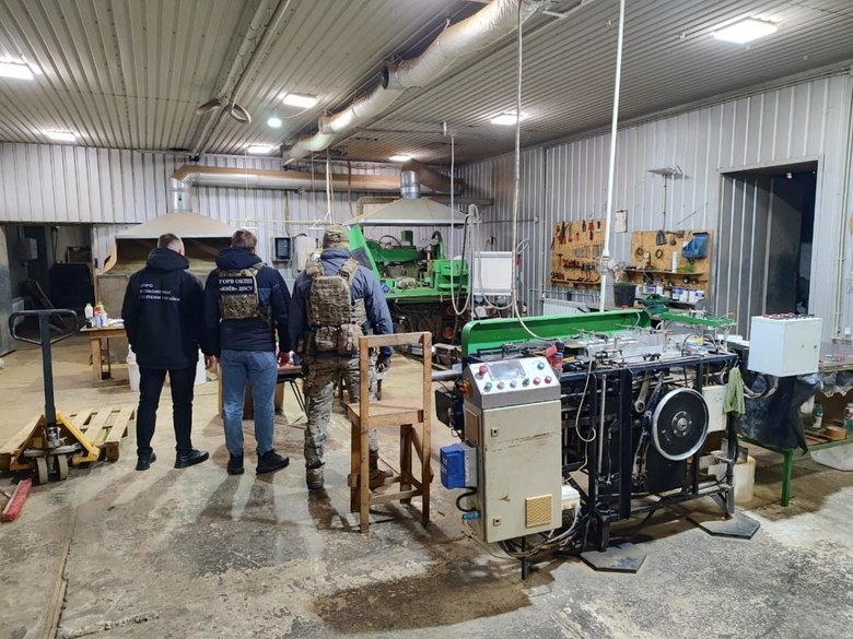 В Полтавской области разоблачена подпольная фабрика по изготовлению сигарет