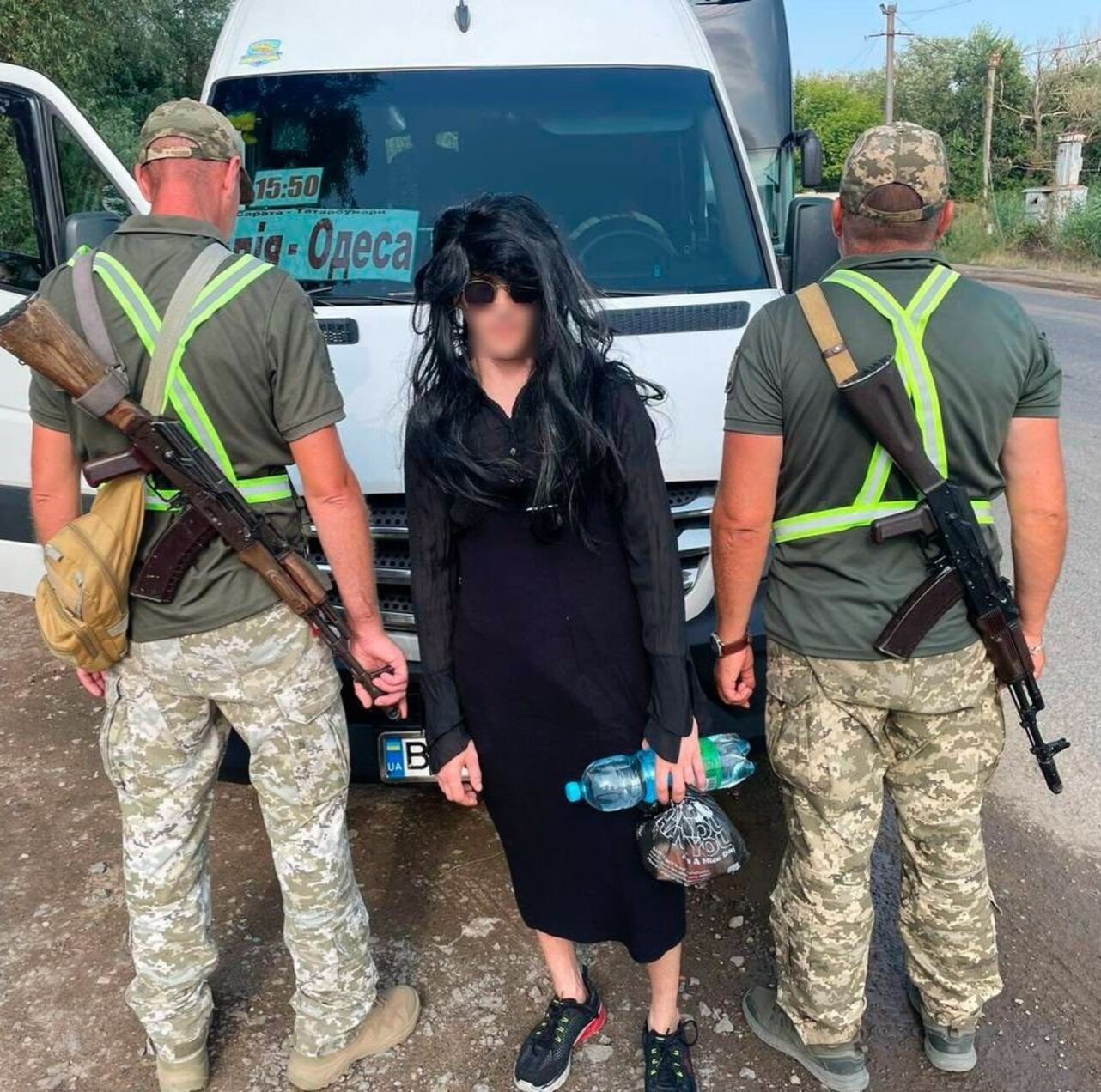 В Одесской области мужчина в платье пытался пересечь границу