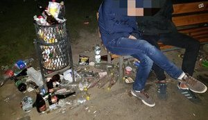 Швидкі для особливо сп'янілих, кілька патрулів і гори сміття: в КПІ студенти відсвяткували початок навчального року. ФОТОрепортаж
