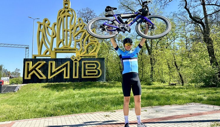Estonian MP cycled from Tallinn to Kyiv to raise money for Armed Forces of Ukraine. PHOTO