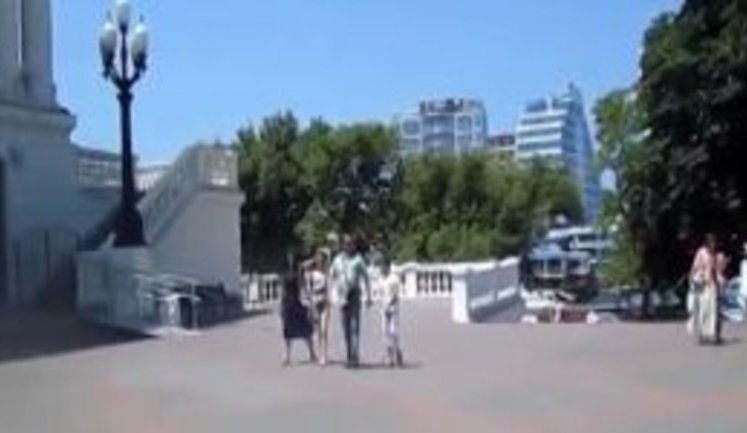 "Россия Крым убила, Крым умирает! Смотрите, ватники!" - крымчанка сняла репортаж про оккупированный Севастополь. ВИДЕО