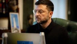 Зеленський поговорив зі Схоофом