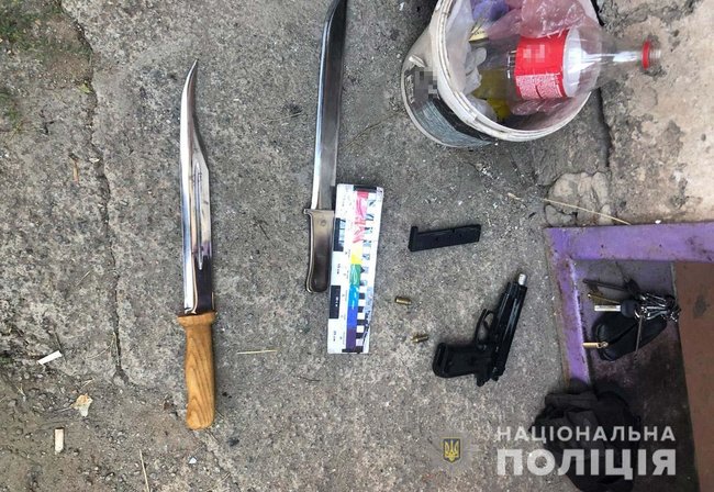 Поліція Кривого Рогу звільнила двох викрадених підлітків, яких утримували і катували в підвалі гаража 01