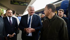 Сикорский прибыл в Киев. Будут обсуждать безопасность и давление на Москву. ФОТО