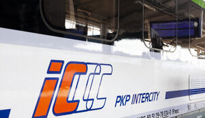 Польський PKP Intercity до 12 травня скасував рейси потягу Чернівці-Львів-Варшава