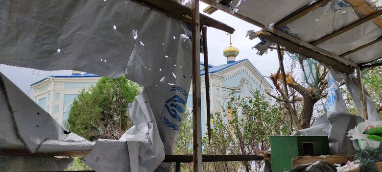 Enemy hit suburbs of Kherson again, 3 people were wounded 03