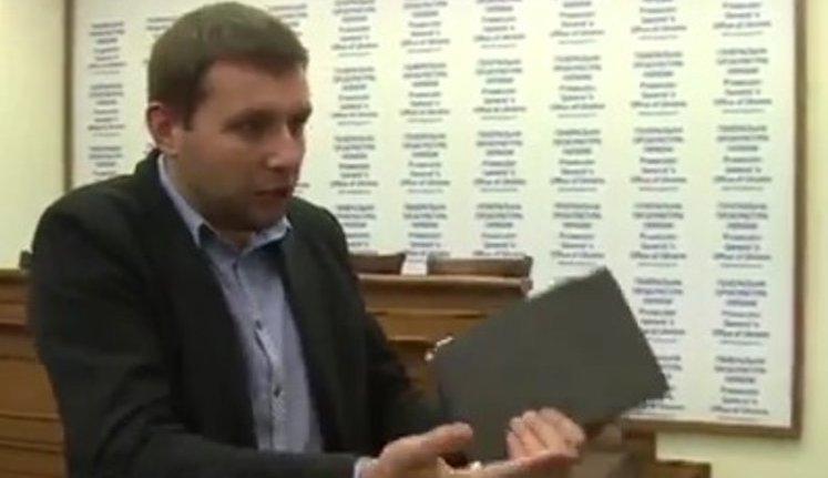 Парасюк сорвал брифинг в ГПУ: "Хочу, чтобы все увидели вашу циничную ложь". ВИДЕО