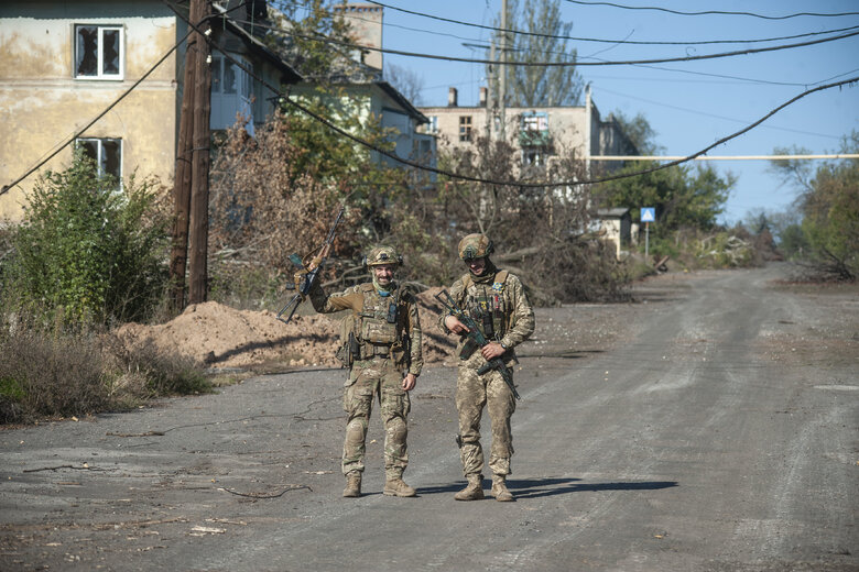 Позивний Тринадцятий: У нас на лінії стоїть якась російська бригада ВДВ. Нічим вони від вагнерів не відрізняються – такі ж самі бомжі 03
