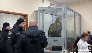 Мужчину и женщину, подозреваемых в покушении на убийство первого заместителя Минздрава Дуброва, взяли под стражу, - Нацполиция. ФОТОрепортаж