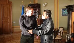 Китай пообіцяв бути для України "доброю силою" та направив в нашу країну гуманітарну допомогу