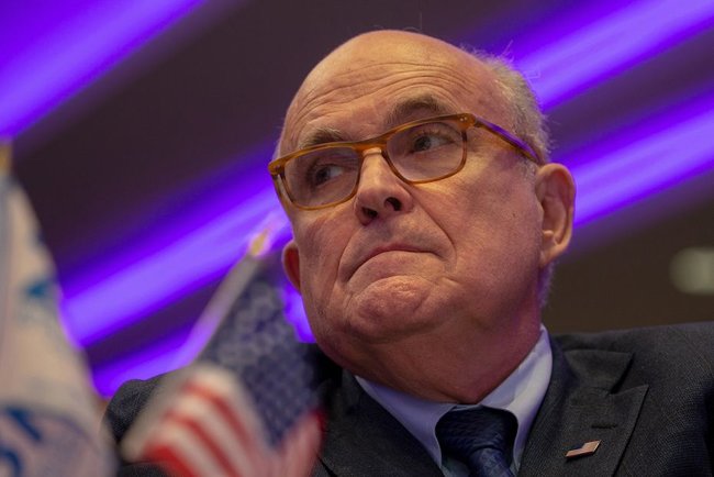 Руди Джулиани: Посольство США в Украине замешано в грязной кампании против Трампа и в помощи Соросу. Нельзя читать вам лекции о коррупции и чтобы на этом фоне сидел наш собственный коррупционер 02