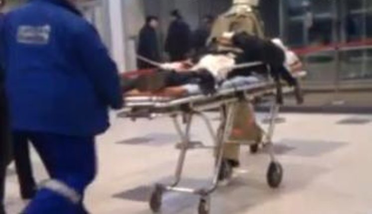 Взрыв в Домодедово осуществил смертник. Власти сообщают о 31 погибшем, блоггеры о 70. ФОТО
