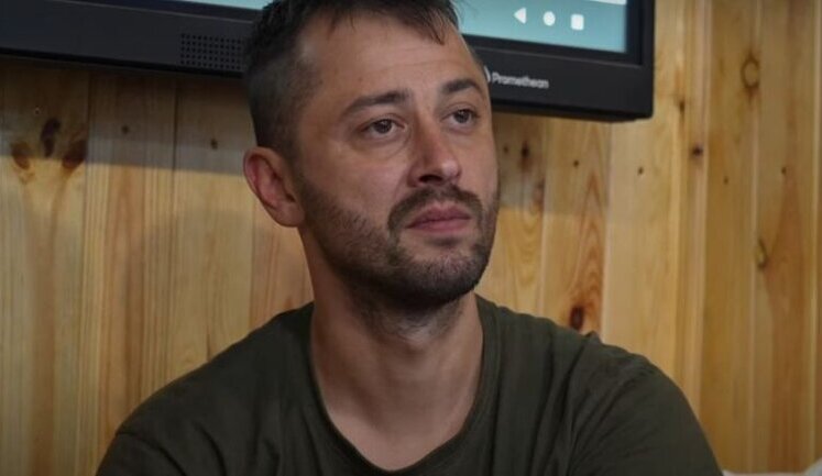 Від директора нудистського пляжу до знаменитого комбата: бойовий день з Кирилом Вересом