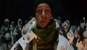 "Готовий понести покарання", - десантник вибачився за схожий на знак танкової дивізії СС "Мертва голова" шеврон на фото з Порошенком. ВIДЕО
