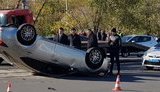 Прокурор устроил ДТП на чужом автомобиле Lexus и снял номера с машины в Днепре. ФОТОрепортаж