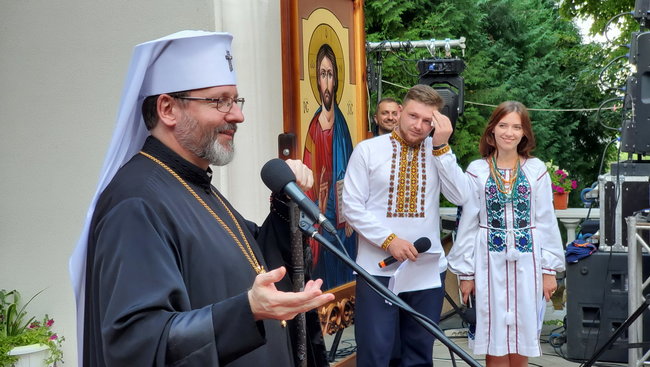 Тысячи верующих со всей Украины приняли участие в традиционном Всеукраинском паломничестве в Зарванице 04 Тысячи верующих со всей Украины приняли участие в традиционном Всеукраинском паломничестве в Зарванице 04