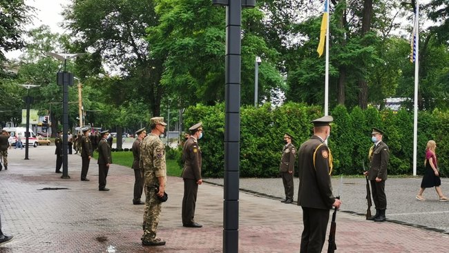 С погибшим в зоне ООС военным медиком Юрием Письменным простились в Днепре 03