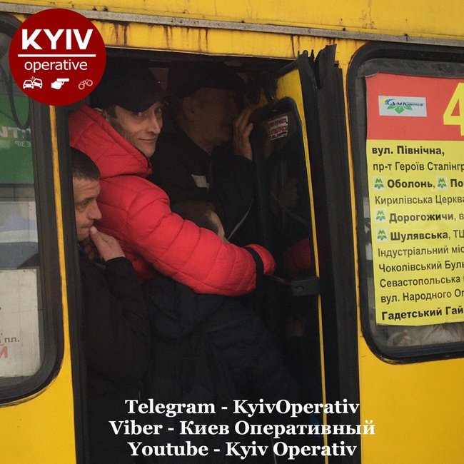 Kyiv suffers from traffic jams as underground remains closed 01