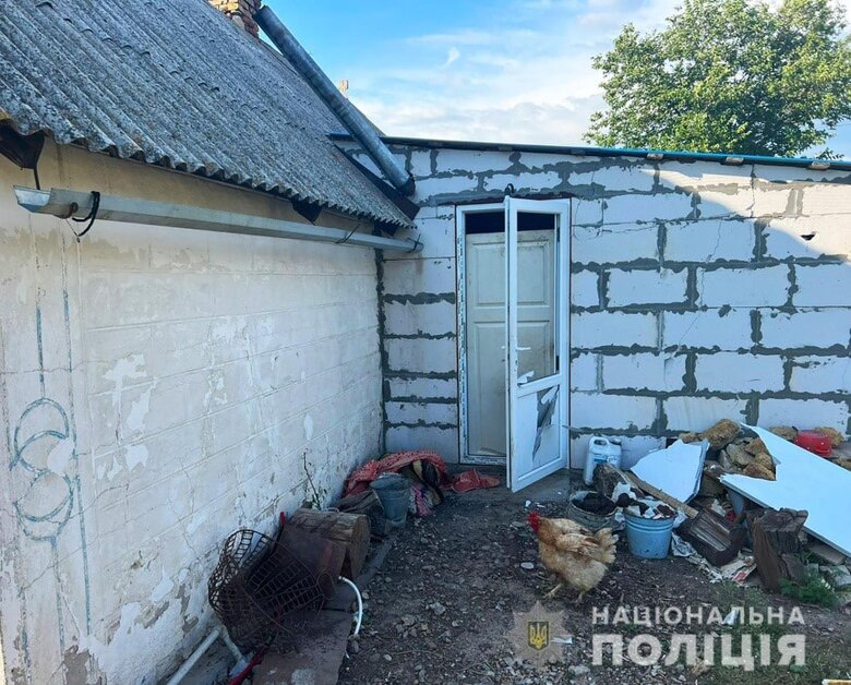 As result of Russian shelling in Zaporizhzhia region, houses and agricultural machinery were destroyed, - National Police 08