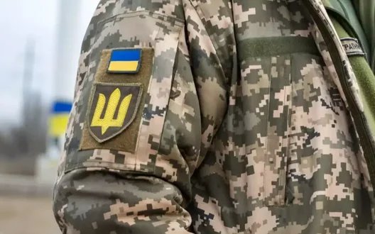 У Черкасах водій провіз військового ТЦК на капоті: поліція з’ясовує обставини