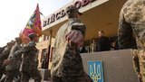 "Це історичний навчальний заклад: тут вперше прозвучало привітання ЗСУ "Слава Україні!", - Порошенко зустрівся з вихованцями Військового ліцею в Кремінній