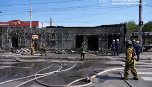 Наслідки ворожого удару по Запоріжжю: з провалля витягли людину з опіками. ФОТОрепортаж