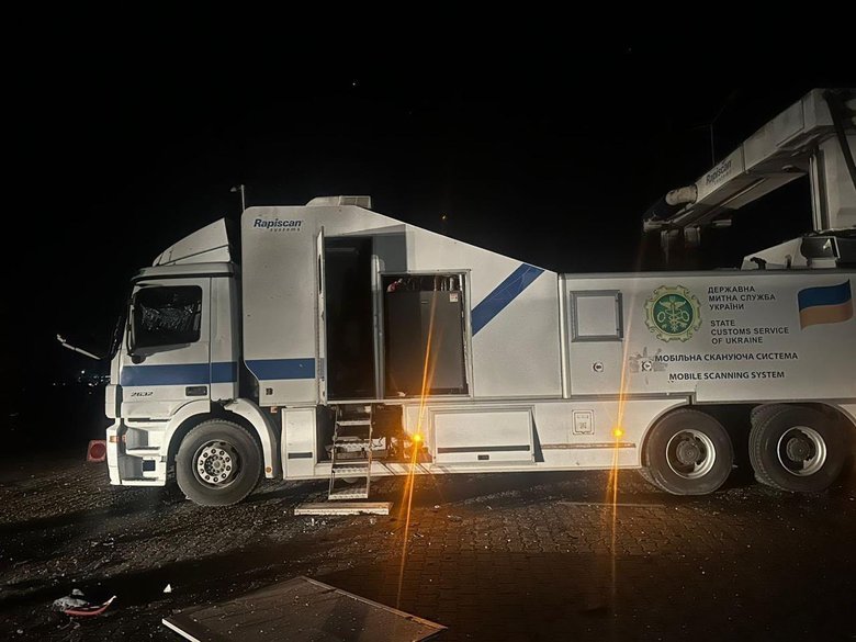 Одеська область під обстрілом: пошкоджено будівлі та авто, є постраждалі