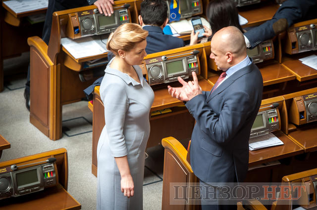 Зрада Дорна, сутичка через російську мову, звіт Вовка і пасьянс депутатських карток Опоблоку, - робочий день Ради 12 квітня 07 Зрада Дорна, сутичка через російську мову, звіт Вовка і пасьянс депутатських карток Опоблоку, - робочий день Ради 12 квітня 07