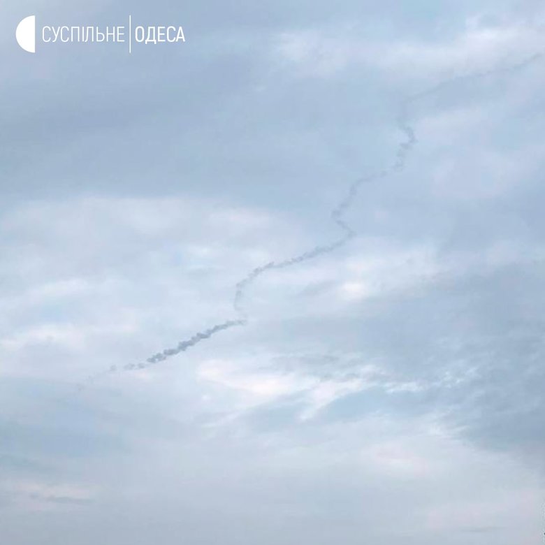 У небі над Одещиною збили 3 ворожі ракети 01
