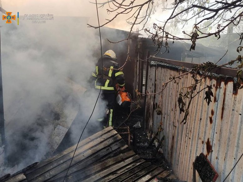 Російські окупанти ввечері знову обстрілювали Миколаїв 03