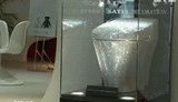 Украинским олигархам на заметку: Японцы продают унитаз, на котором 72 тысячи камней Swarovski. Цена - $130 тысяч. ВИДЕО.