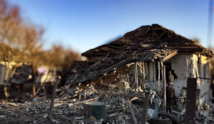 Ворог завдав ракетного удару по громаді на Сумщині: поранено двох людей