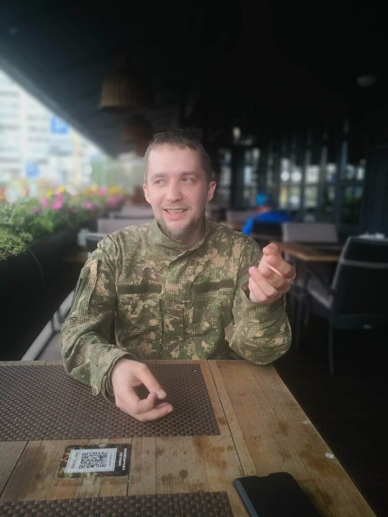 Профі радіоелектронної розвідки Михась: …Раптом на цю частоту росіян вклинюється хтось із українців і каже: доброго ранку, москалі! 04 Профі радіоелектронної розвідки Михась: …Раптом на цю частоту росіян вклинюється хтось із українців і каже: доброго ранку, москалі! 04