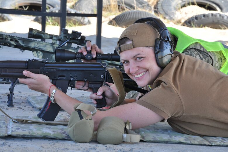 На фронті загинула волонтерка та військовослужбовиця Анастасія Єфімова