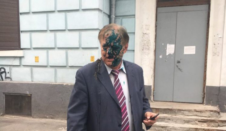 Главу Росспівробітництва в Україні Воробйова облили зеленкою та фекаліями. ВІДЕО+ФОТОрепортаж