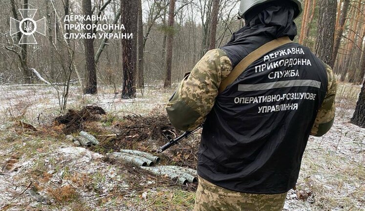 Border guards discovered Russian cache of ammunition in de-occupied territory of Kharkiv region. PHOTOS