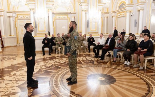 Зеленський вручив державні нагороди військовим та родинам полеглих Героїв України. ФОТОрепортаж