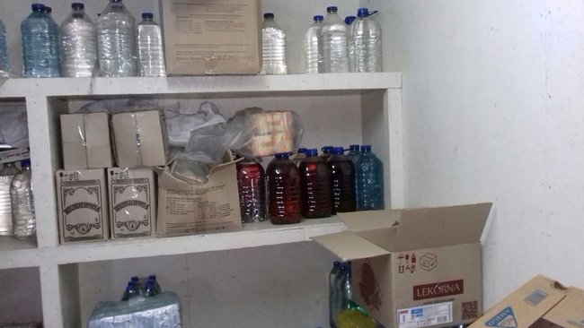 На Чернігівщині податківці ліквідували підпільний цех із виробництва фальсифікованого алкоголю 02