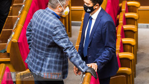 В Раде болеют и переболели коронавирусом 60 нардепов, - Разумков