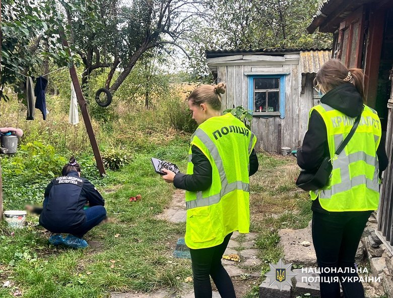 На Житомирщині чоловік вбив дружину та доньку: що відомо