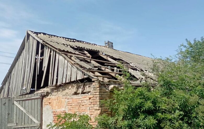 Росіяни били по району артилерією та дронами-камікадзе