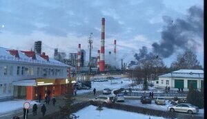 Беспилотники атаковали нефтеперерабатывающий завод в российской Сызрани. ВИДЕО+ФОТО