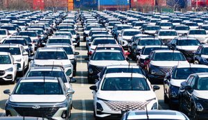 Євросоюз просить Китай добровільно обмежити експорт гібридних автомобілів
