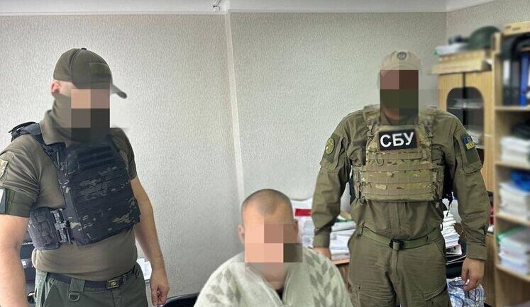 Затримано херсонця, який допомагав рашистам катувати українських патріотів під час окупації міста, - СБУ. ФОТО