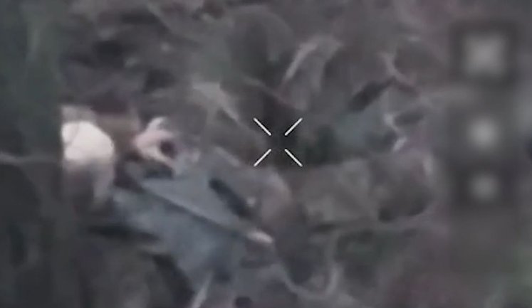 Росіянин укоротив собі віку на полі бою, заклавши гранату між ноги. ВIДЕО