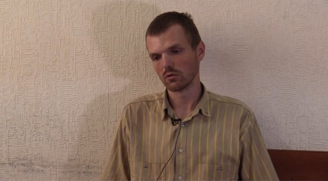 Терористи ДНР показали затриманого втретє українського патріота Сінченка 01