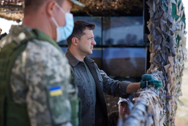 Zelenskyi watches military exercises in Mykolaiv region 04