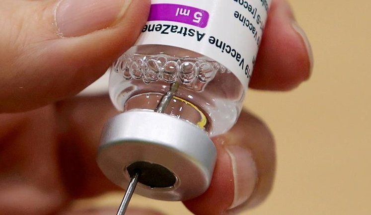 Вакцина AstraZeneca прошла третью фазу клинических испытаний: препарат безопасен и защищает в среднем на 74%, - Кузин